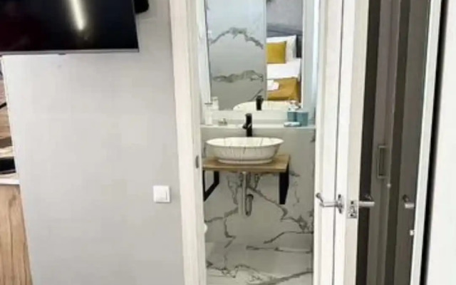 Uyutnaya Studiya v Shagovoy Blizosti k Moryu Flat