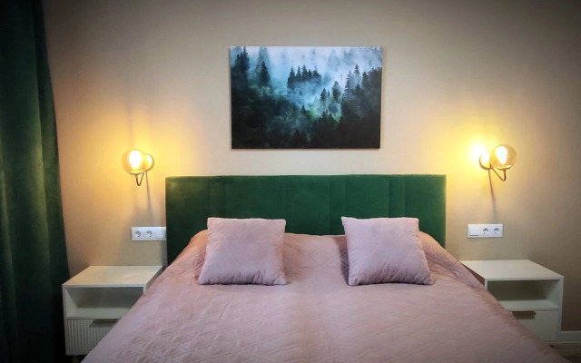 Olivinn S Potryasayushchim Vidom Iz Okna Apartaments
