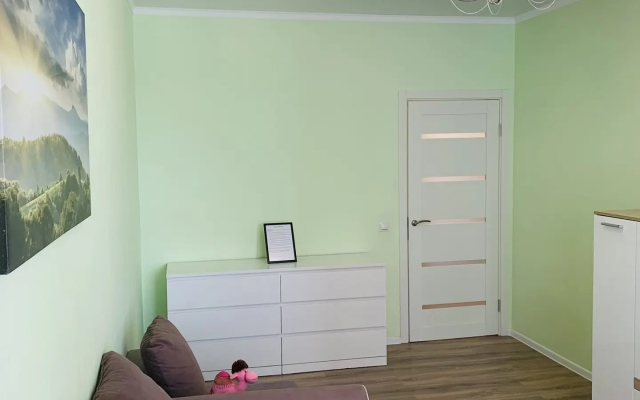 Квартира Просторная однушка у парка в Ватутинках