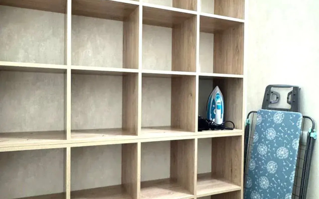 Na Petra Podzolkova 28 Ryadom S Planetoy Flat