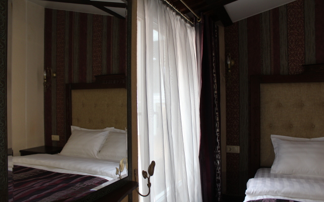 Promenad Hotel
