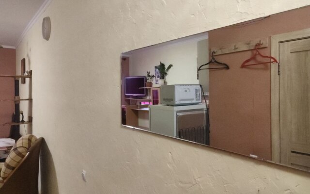 Квартира Live-In-Comfort на Творчества 1к1