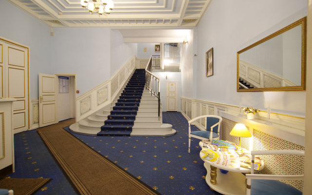 Park Anglijskaya Naberezhnaya Hotel