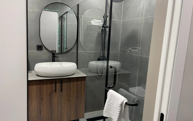 Hotel Airis Residence