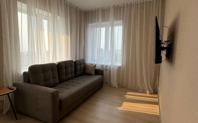 Апартаменты Светлые в Новостройке на Толстого