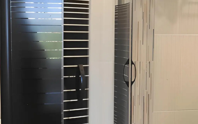 Studiya na prospekte Lenina Apartments