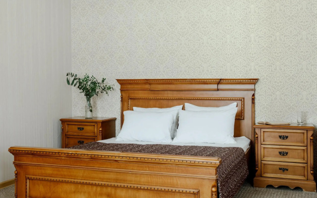 Love Story Hotel
