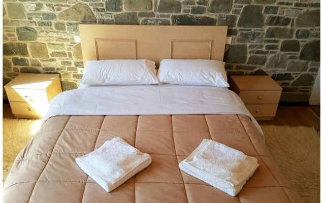 Отель Safora E Shpatit