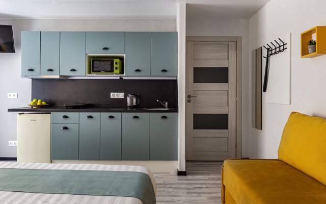 Комфортные апартаменты для троих с видом во двор