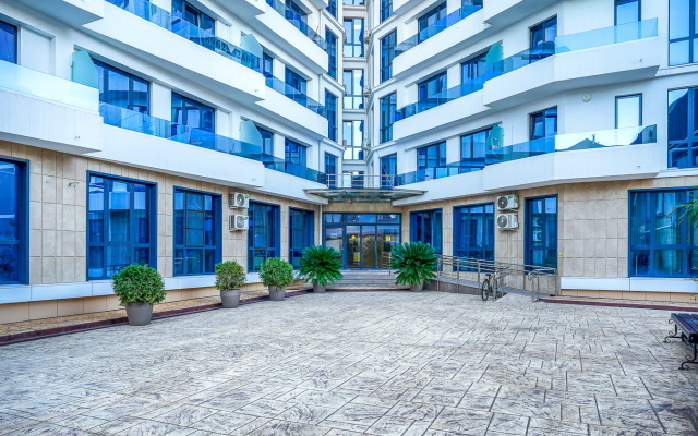 11 Krymskiy Mamayka Apartment