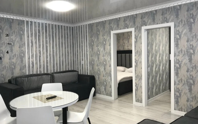 Oskar Apartments