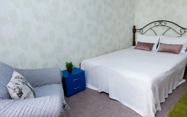 Po Ulitse Yamskaya Flat