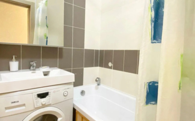 Квартира Двухкомнатная на Гареева