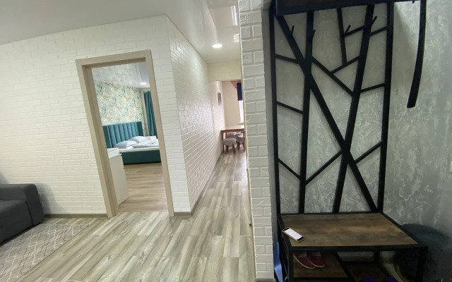 Квартира четырехкомнатная на Цюрупы, 84