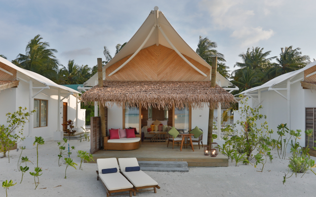 Отель Cinnamon Hakuraa Huraa Maldives