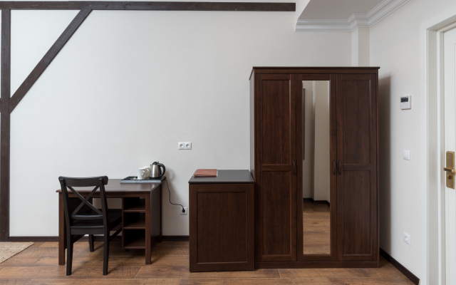 Welcome House Hotel