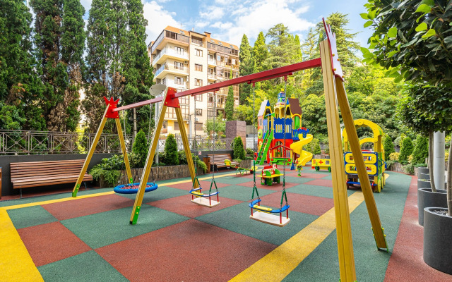 Metropol y Tropicheskogo Parka Apartments 5