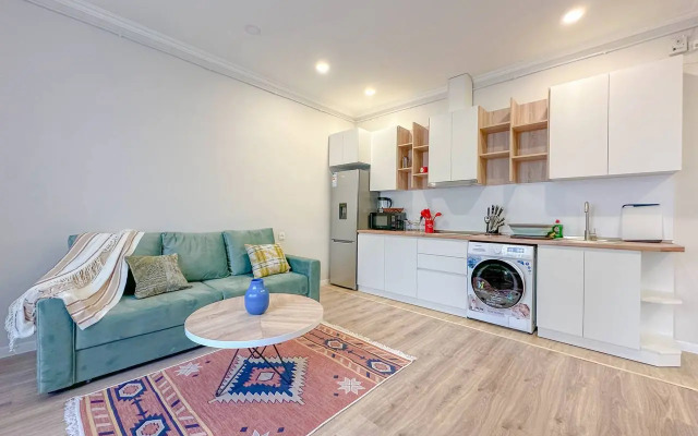 Ne Daleko Ot Metro Flat