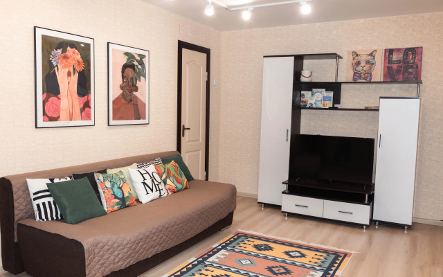 V Samom Serdtse Smolenska Flat