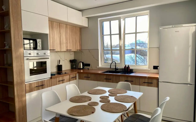 Частный дом Современный большой дом с баней