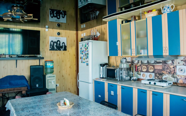 Manzherok Guest House