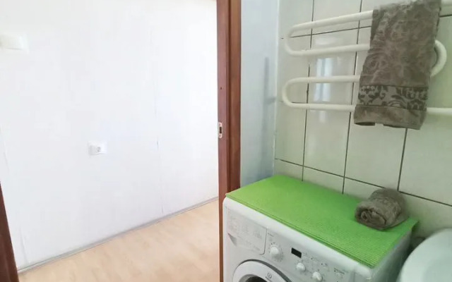 Dvukhkomnatnaya S Dvumya Balkonami Flat