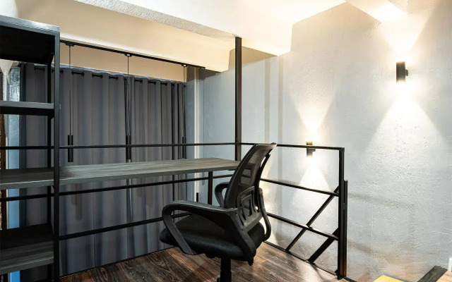 Next Race U Metro Maryino Sovremennye Apartaments