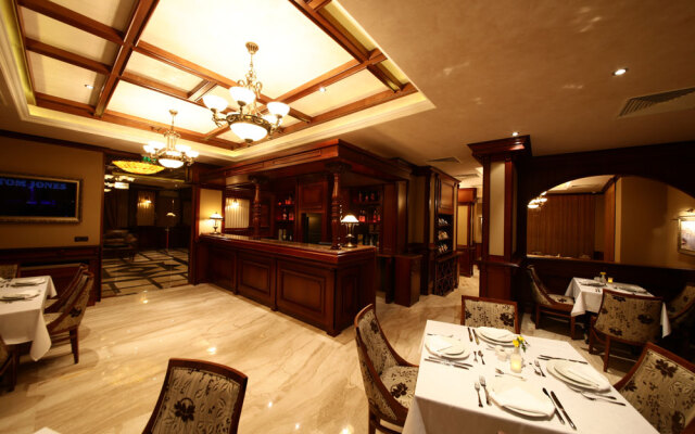 AquaView Hotel