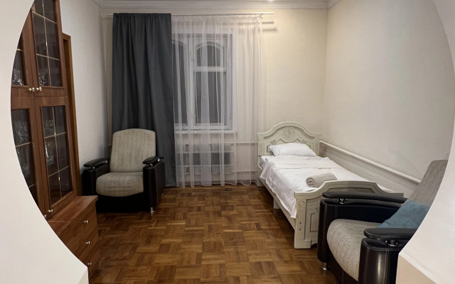 Bolshoy Dvukhetazhny s Mangalnoy Zonoy Private House