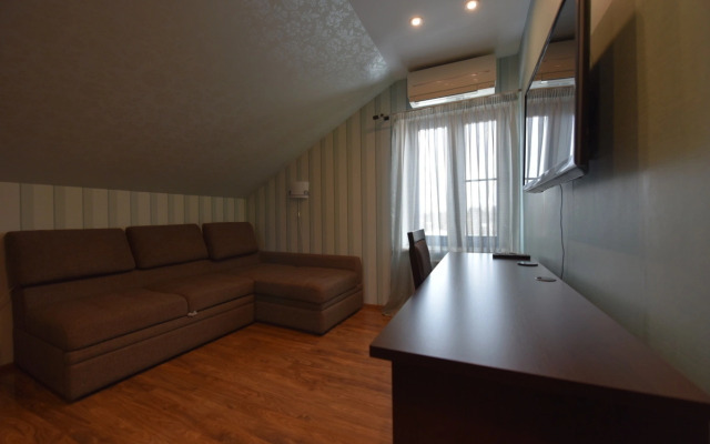 Частный дом Коттедж 3-х этажный