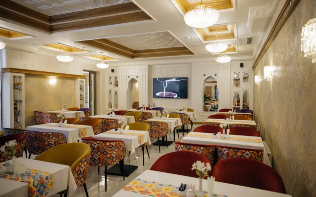 Kohinur Plaza Hotel