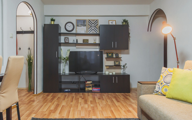 GM ryadom s Ekspocentrom i Belym domom Apartments