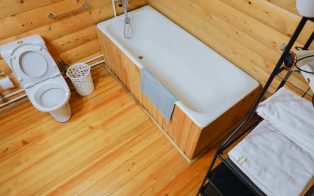 Частный Дом на Берегу "ГНЕЗДИЛО-ВО!"