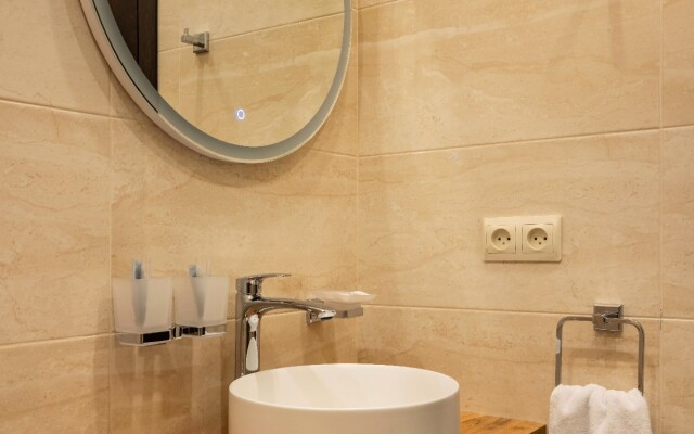 One-Room R&B Apartments on Nevsky 23