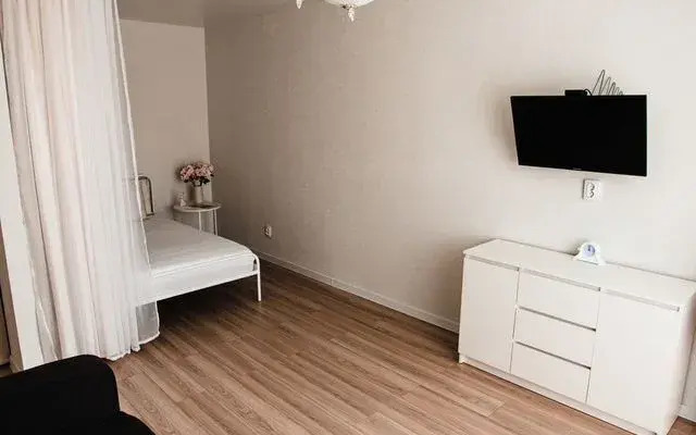 Квартира с новым ремонтом на Ломоносова 1к2