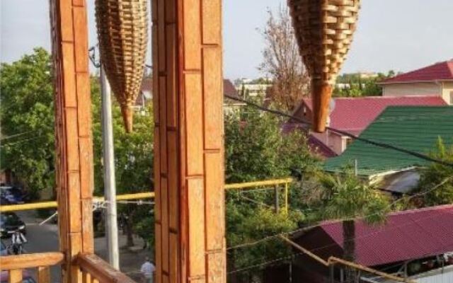 Zamok na Zhemchuzhnoy Guest House