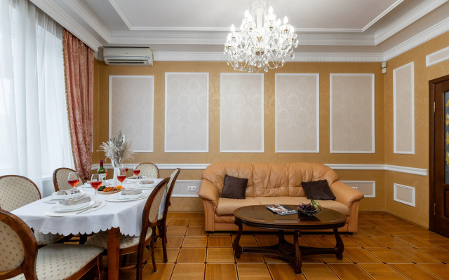 Апартаменты в классическом стиле в центре