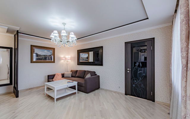Vozle Baumana S Parkovkoy Apartments