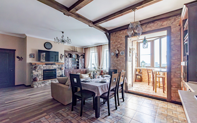 Rustic Luxe in Heart of Kazan Flat