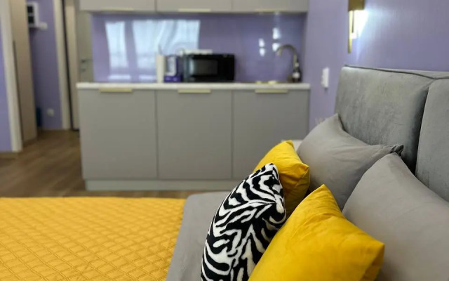Dizayn Kudrovo s Kachelyyu Apartments