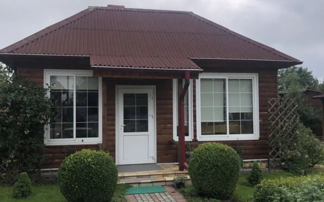 Domik U Ozera Bungalow