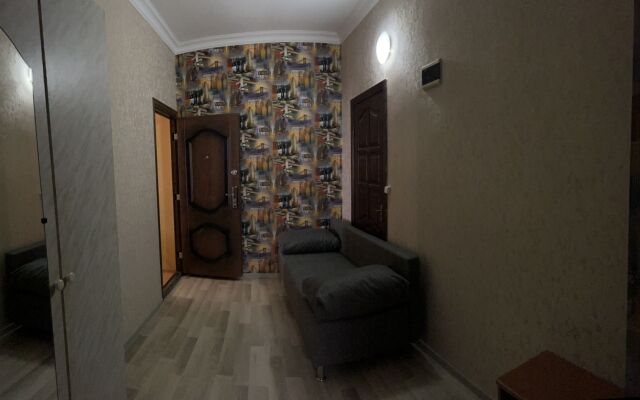 Na Tsvetochnoy 4 Apartments