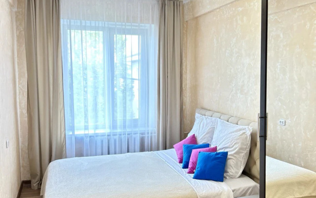 3kh Komnatnaya Na Beloy Romashke Flat