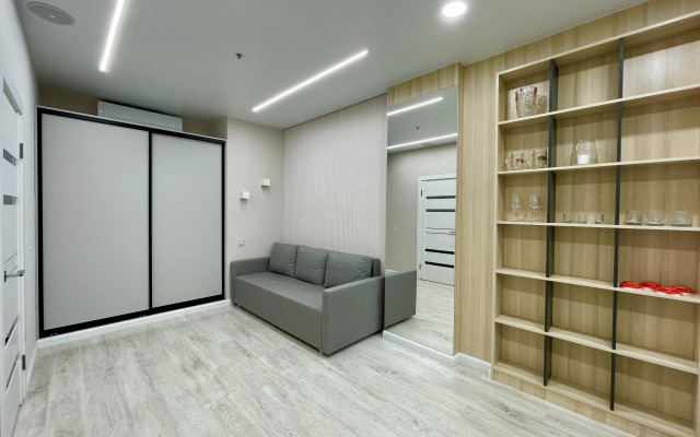 Grand Crystal Flat