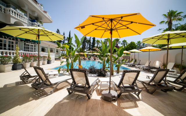 Rose Garden Premium Hotel