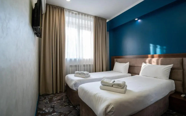 Mildom Express Hotel