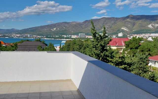 Zhuravli Guest House