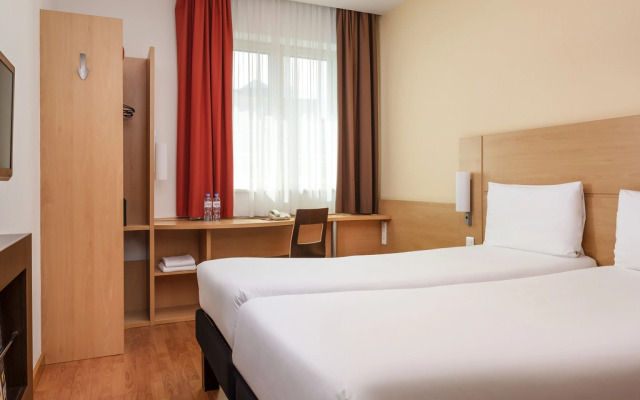 ibis Moscow Centre Bakhrushina Hotel