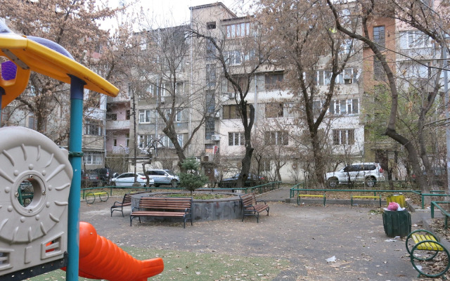 Ploschad Andreya Sakharova Flat