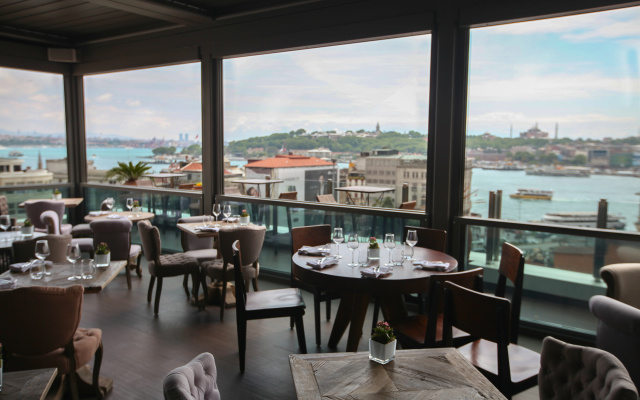 The Bank Istanbul, a Member of Design s